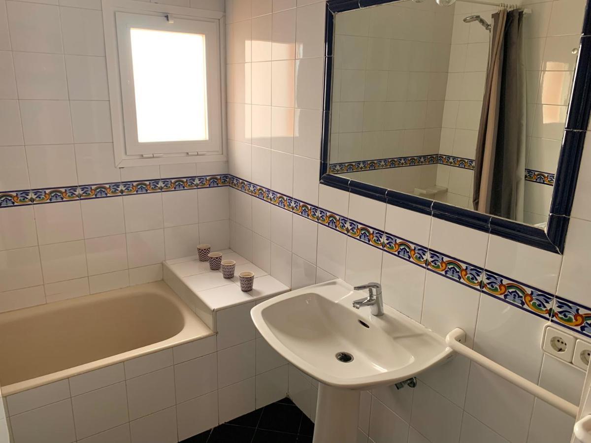 Apartamentos Rex Con 2 Camere Da Letto เอสปุญอลส์ ภายนอก รูปภาพ